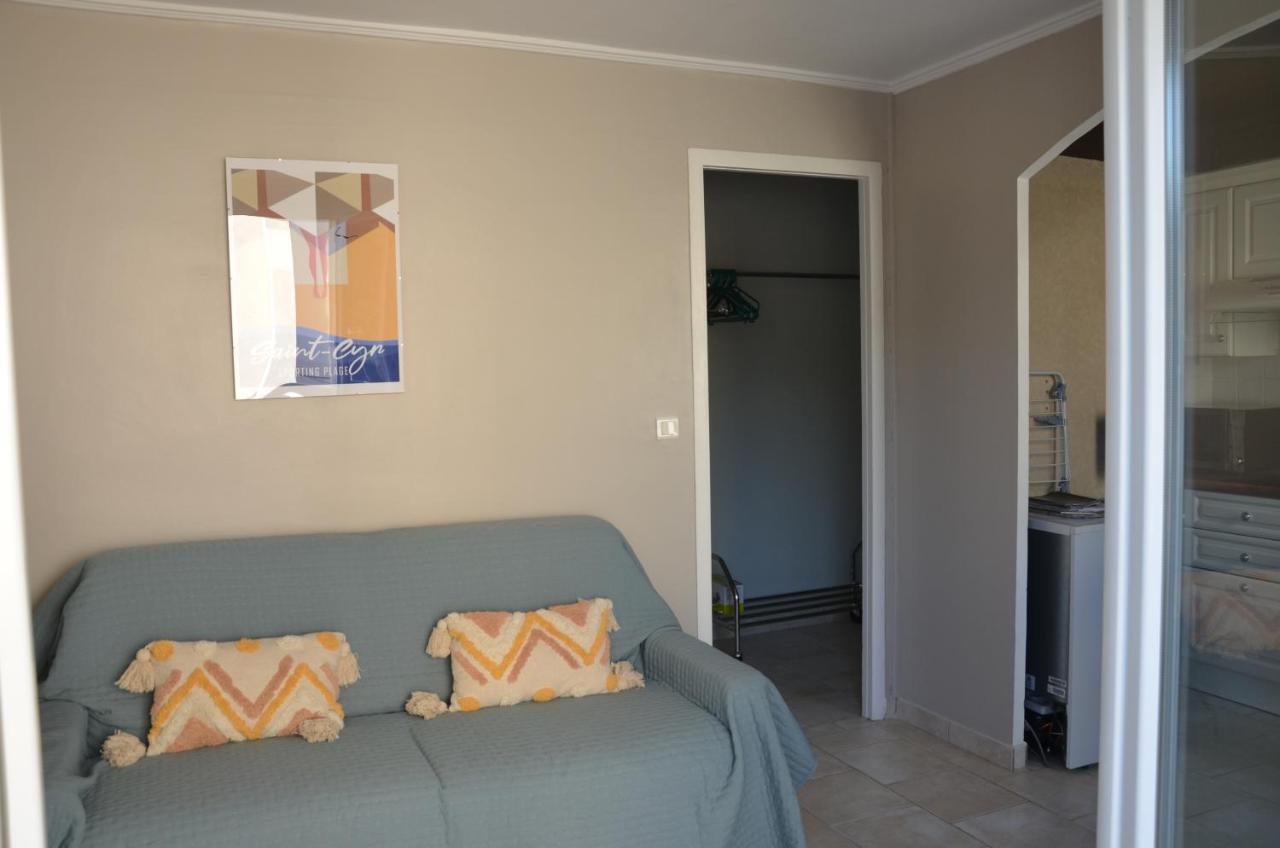 Les Pieds Dans L'Eau Apartment Saint-Cyr-sur-Mer Luaran gambar