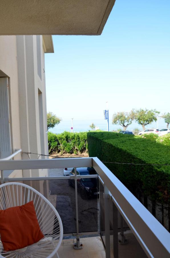 Les Pieds Dans L'Eau Apartment Saint-Cyr-sur-Mer Luaran gambar