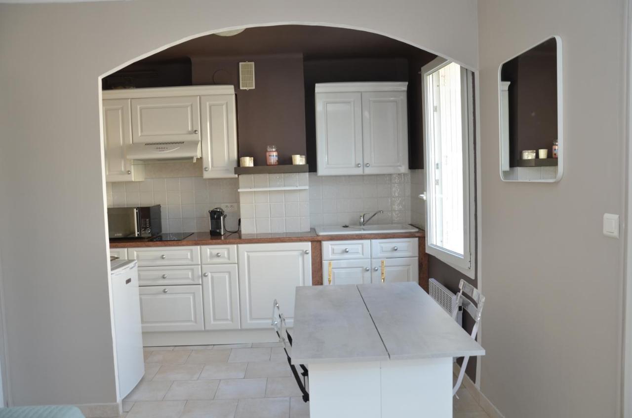 Les Pieds Dans L'Eau Apartment Saint-Cyr-sur-Mer Luaran gambar